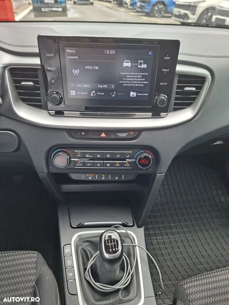 Kia XCeed 1.5 T-GDI 6MT City - 15