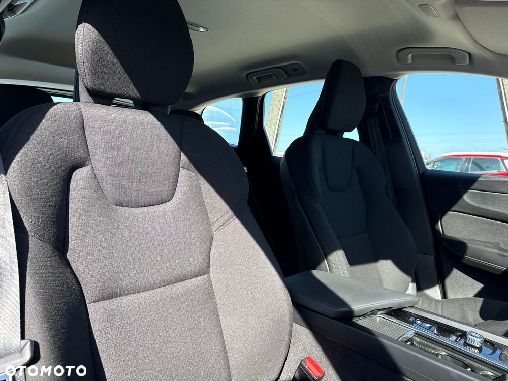 Volvo XC 60 D3 Momentum - 17