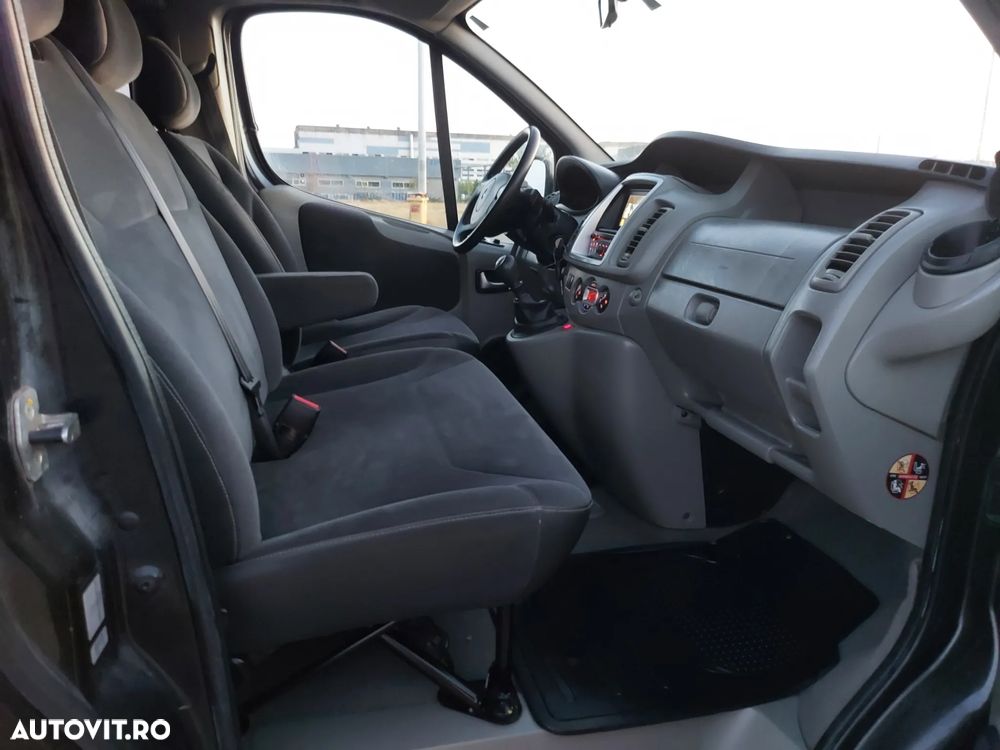 Renault Trafic - 12