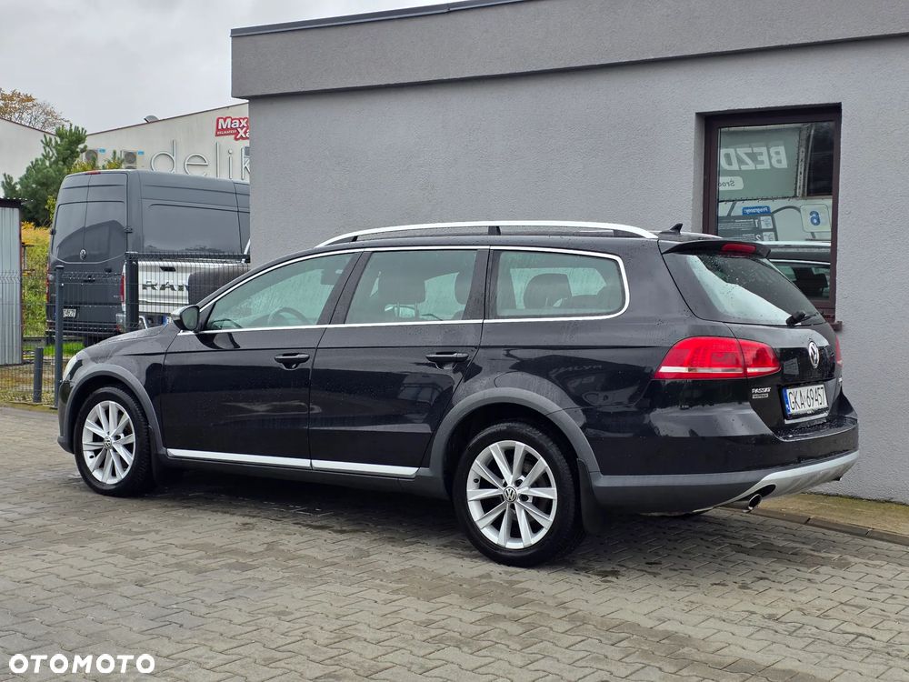 Volkswagen Passat - 4