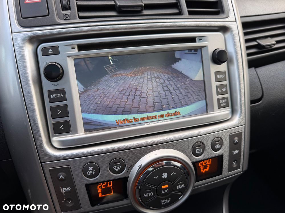Toyota Corolla Verso 2.0 D-4D Prestige 7os - 28