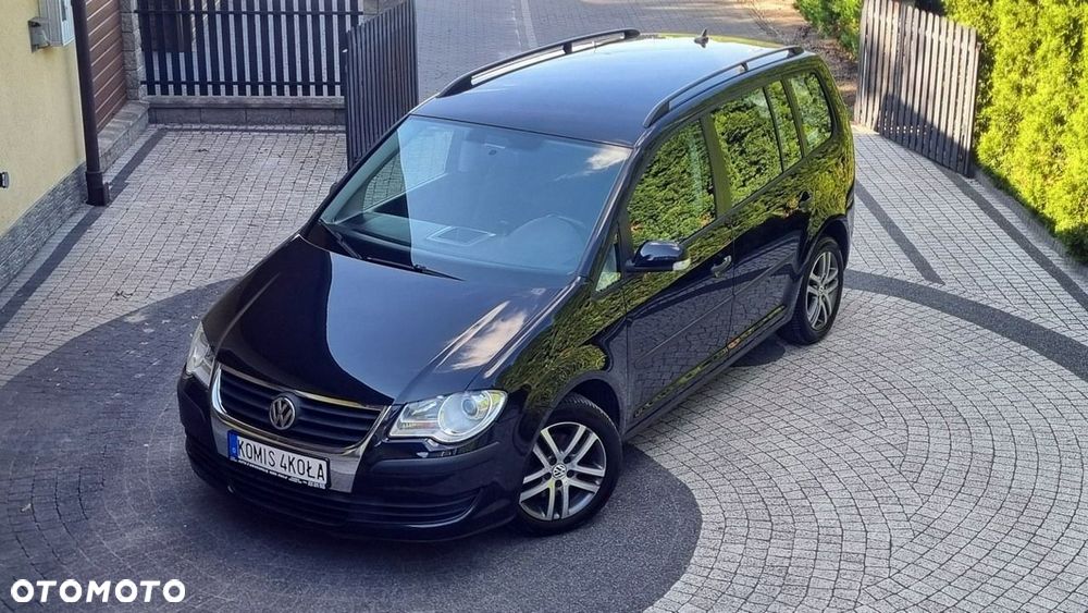 Volkswagen Touran - 17