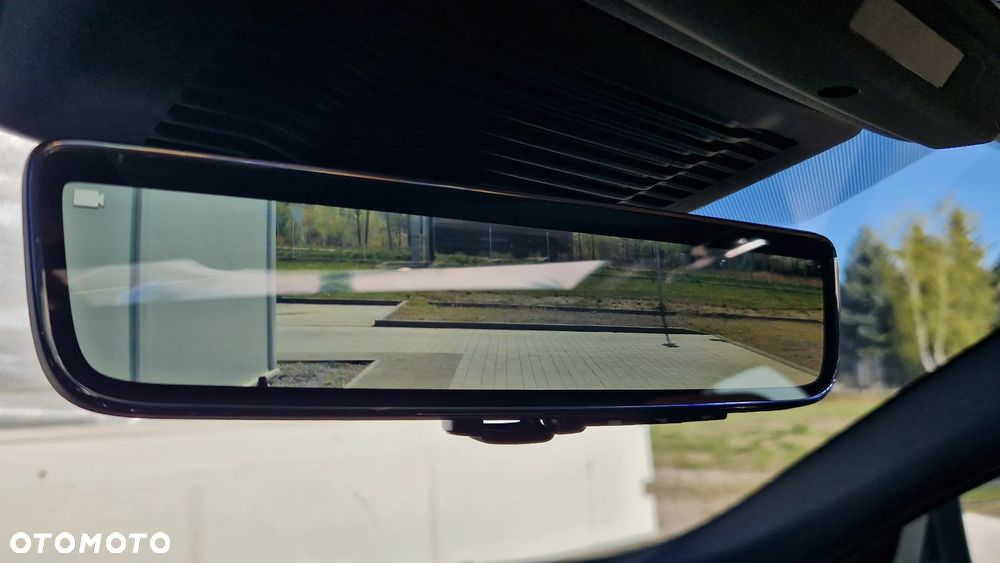 Jaguar XE 2.0 D200 mHEV R-Dynamic HSE - 2