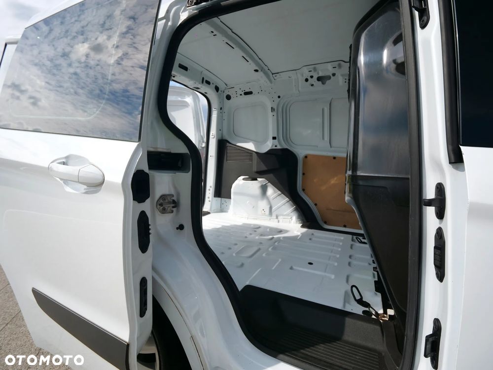 Ford Transit Courier Basis - 12