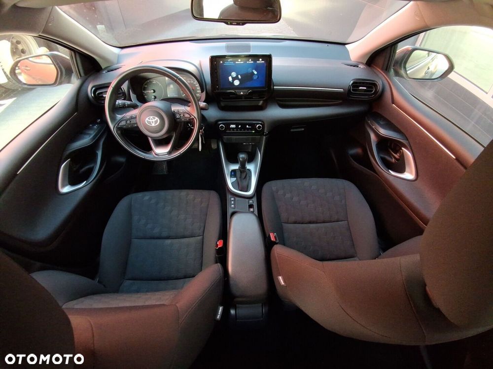 Toyota Yaris - 16