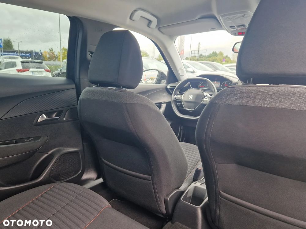 Peugeot 2008 1.2 PureTech Active S&S - 27