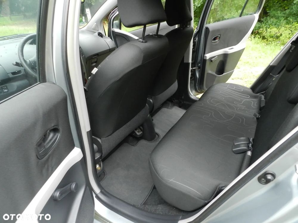 Toyota Yaris - 14