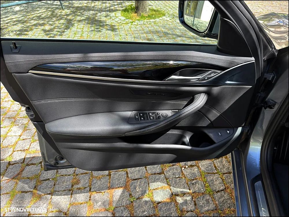BMW 530 e Line Luxury - 17