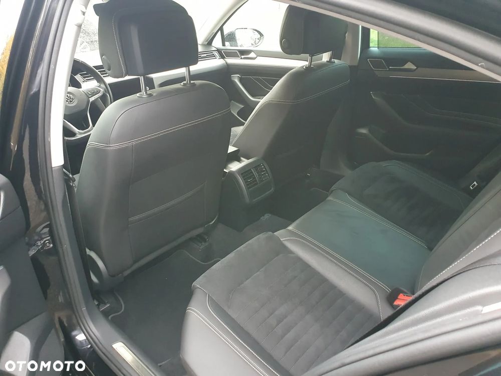 Volkswagen Passat 2.0 TSI Elegance DSG - 18
