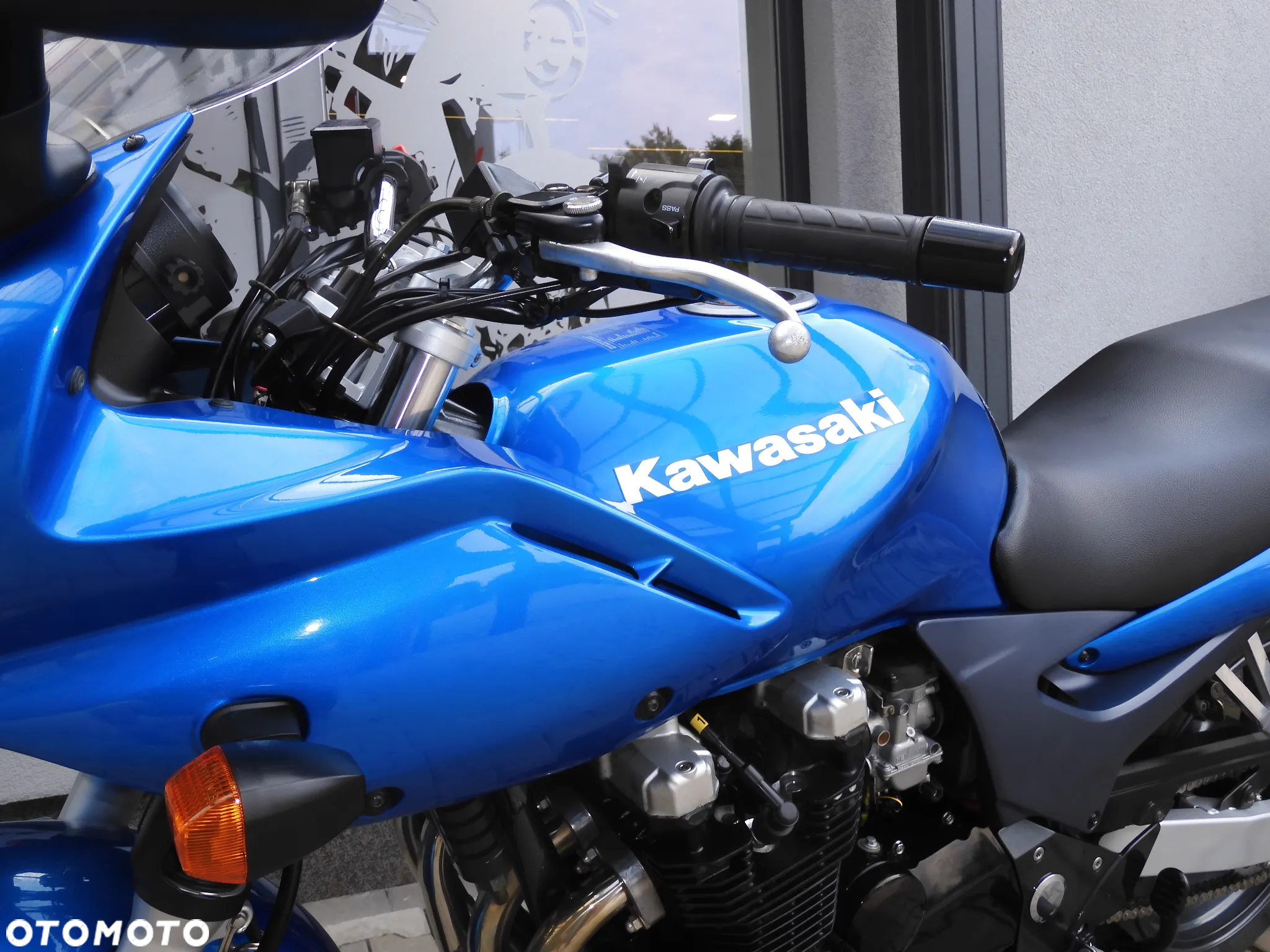 Kawasaki ZR - 24