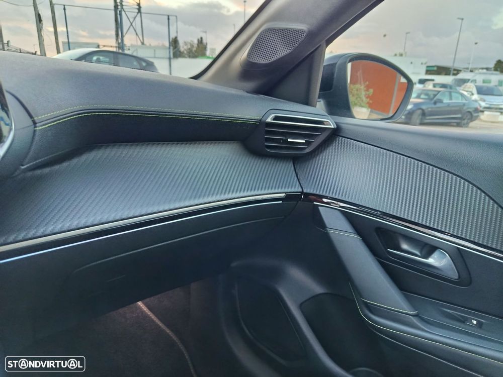 Peugeot e-208 50 kWh GT - 11