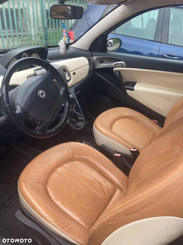 Lancia Ypsilon 1.4 16v Platino - 2