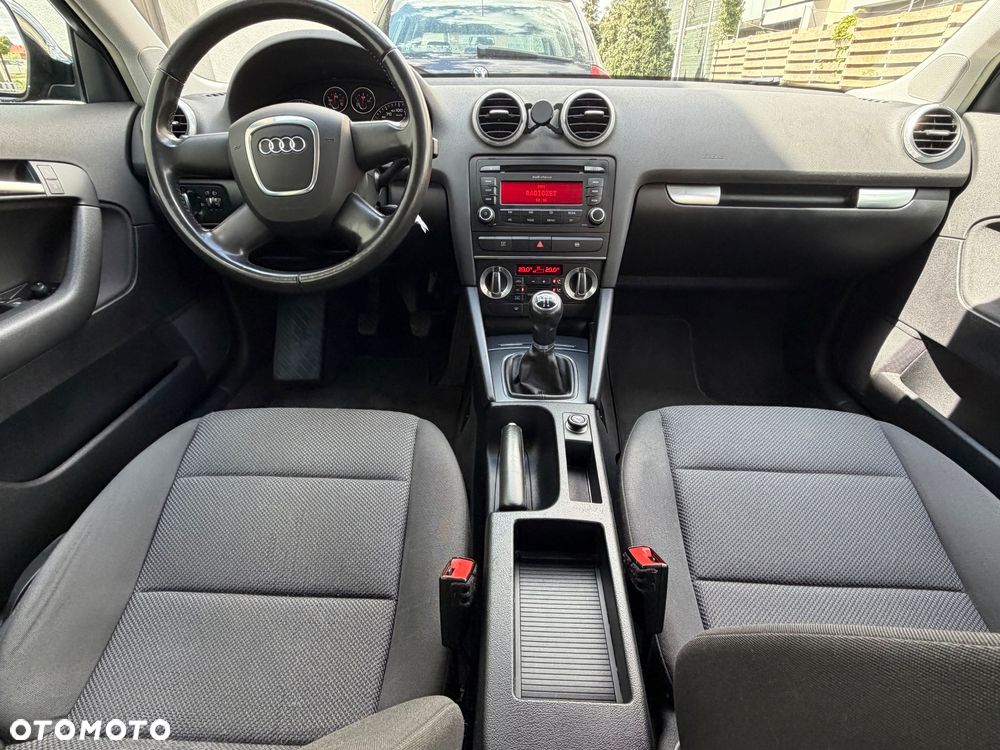 Audi A3 Sportback 1.6 Ambiente - 5