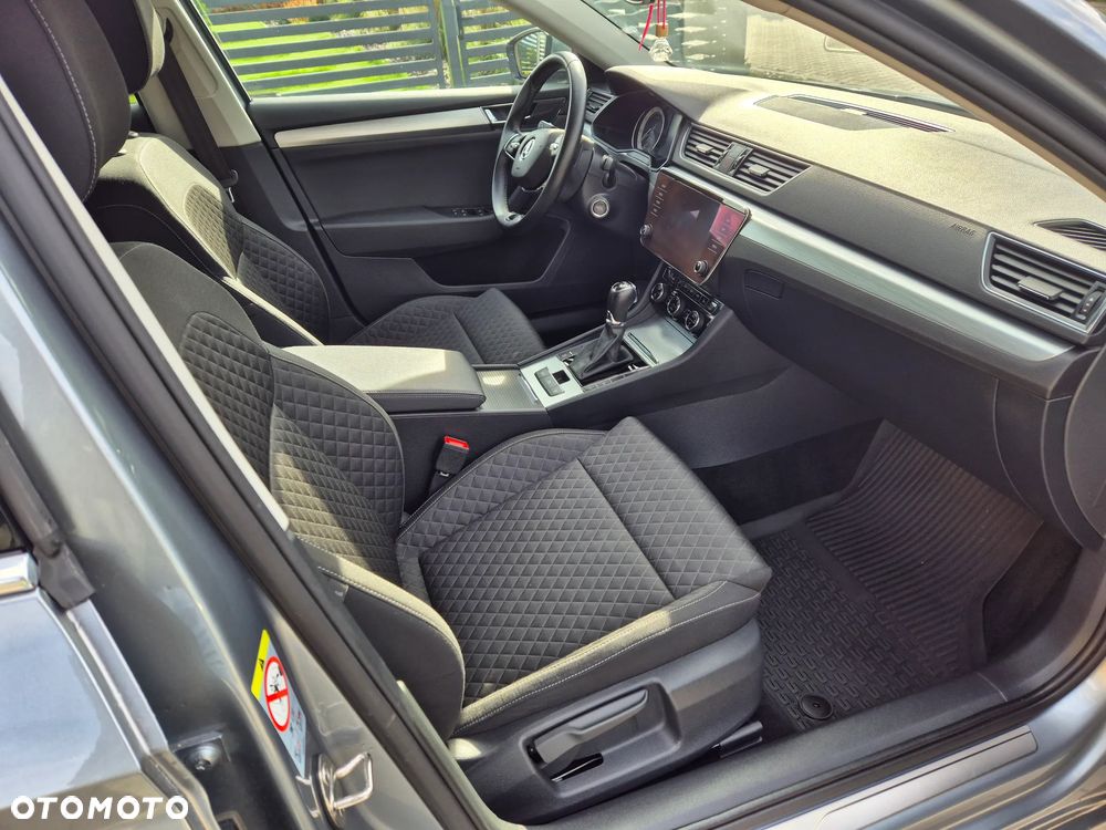 Skoda Superb 2.0 TSI Ambition DSG - 17