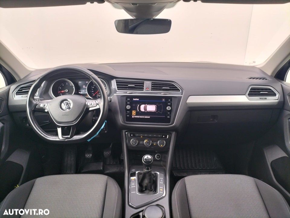 Volkswagen Tiguan - 14
