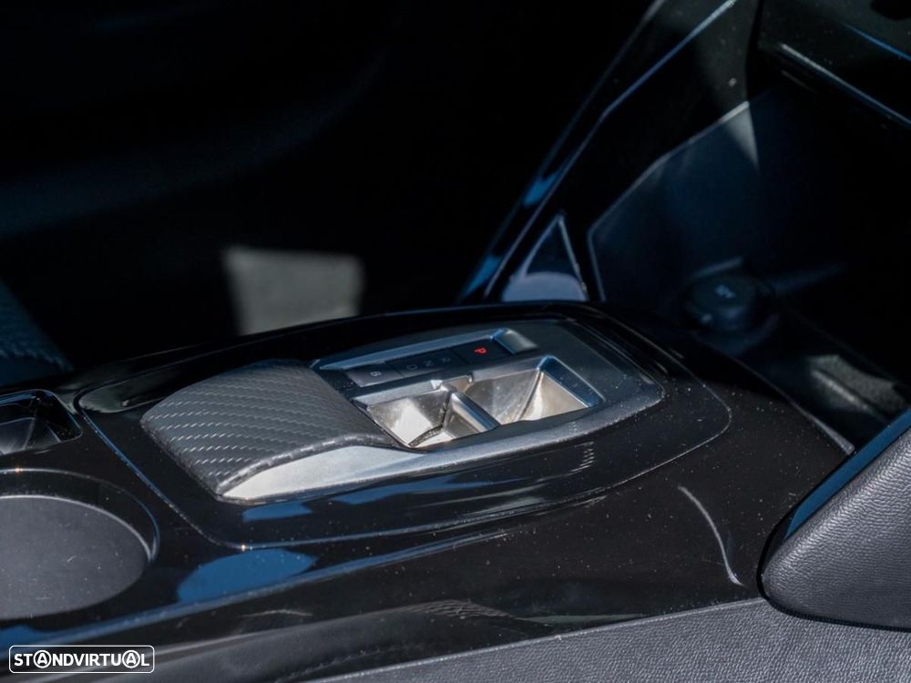 Peugeot e-2008 54 kWh GT - 20