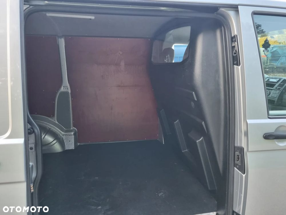 Volkswagen Transporter - 17