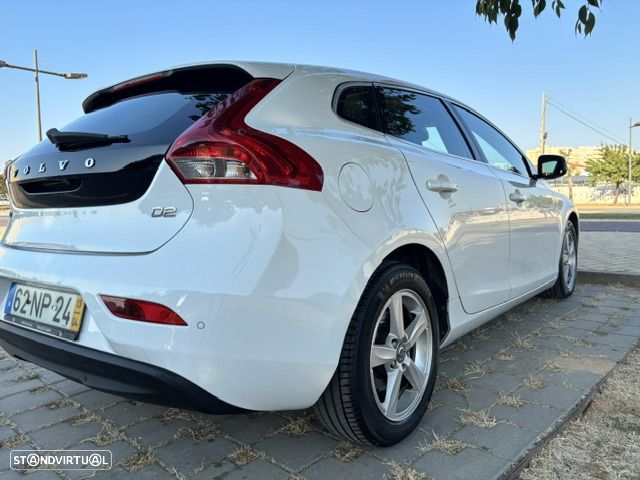 Volvo V40 1.6 D2 Eco Momentum - 19