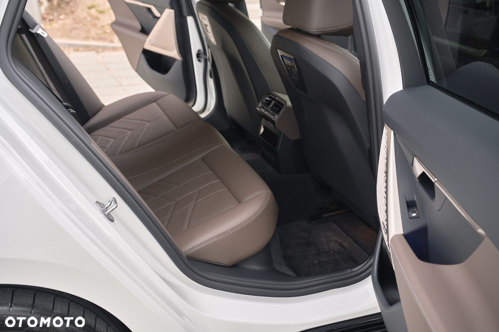 BMW Seria 5 520d xDrive - 21