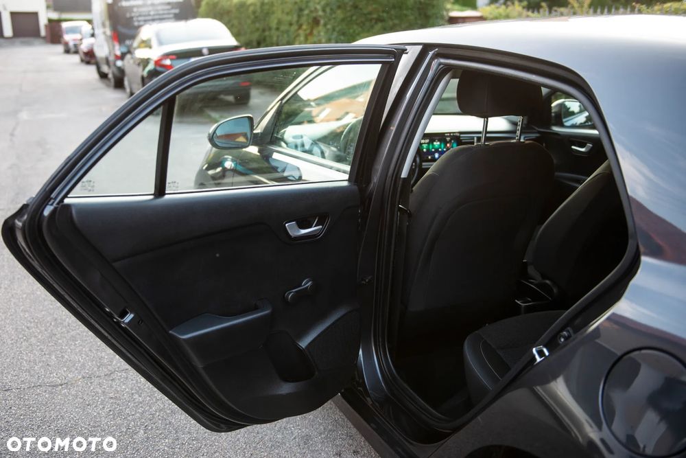 Kia Rio 1.2 L Business Line - 30