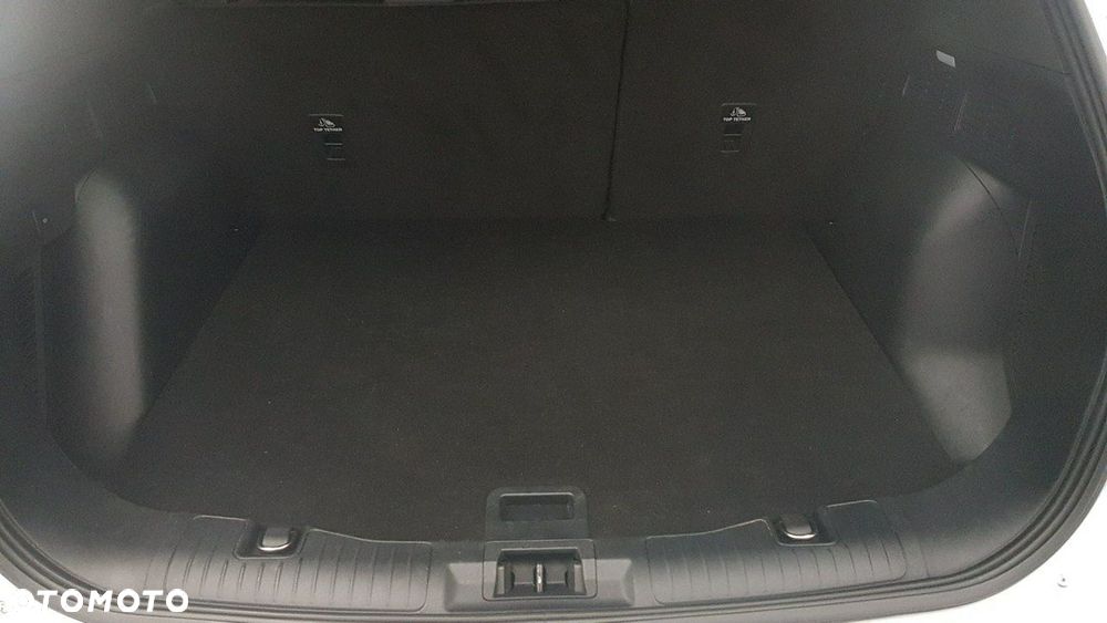 Ford Kuga - 18