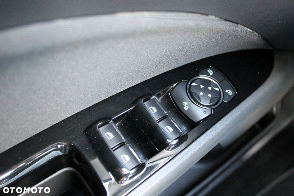 Ford Mondeo 2.0 Hybrid Trend - 27