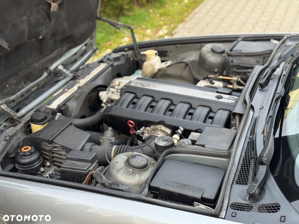 BMW Seria 5 525i - 36