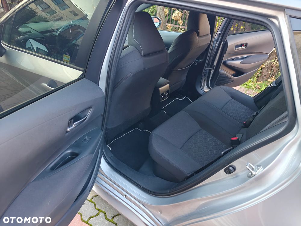 Toyota Corolla 2.0 Hybrid Comfort - 13