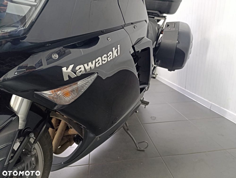 Kawasaki GTR - 17