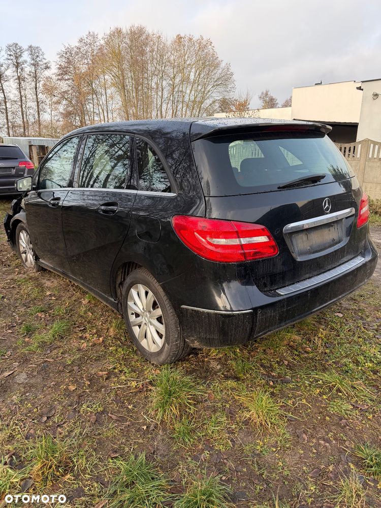 Mercedes-Benz Klasa B 180 CDI (BlueEFFICIENCY) 7G-DCT - 3