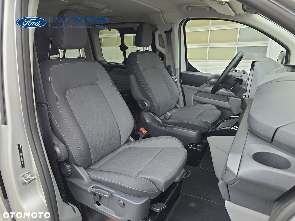 Ford Tourneo Custom - 7