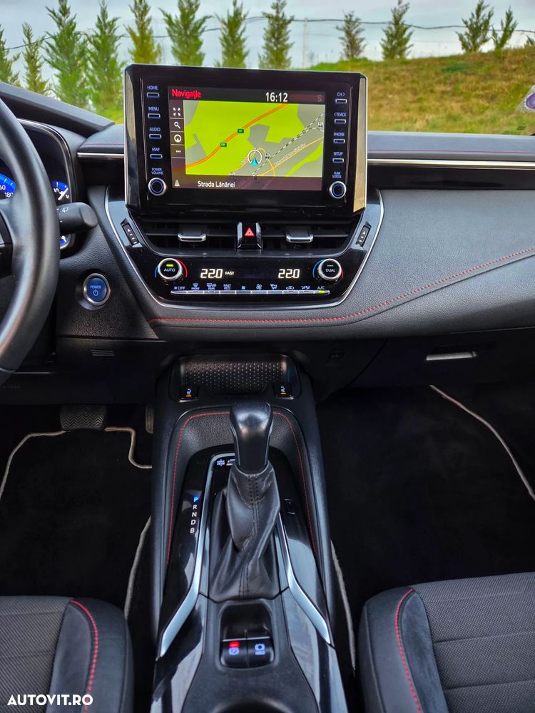 Toyota Corolla 1.8 Hybrid Business Edition - 14