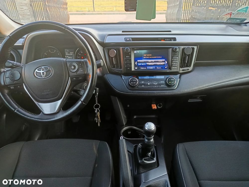 Toyota RAV4 2.0 D-4D Prestige 4x2 - 5