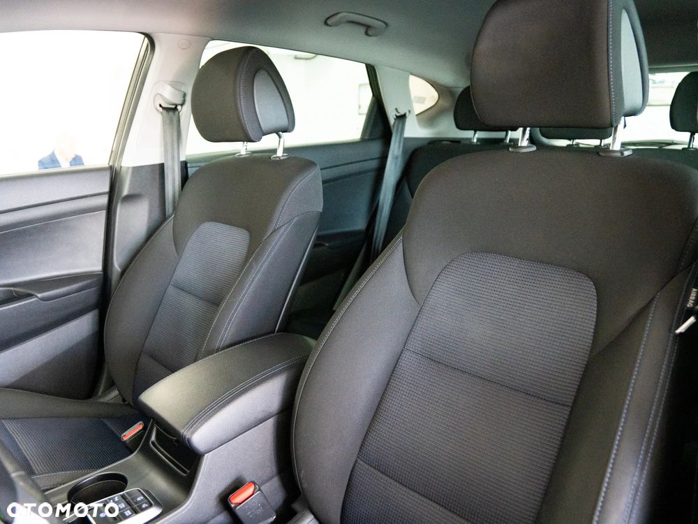 Hyundai Tucson 1.7 CRDI BlueDrive Style 2WD DCT - 23