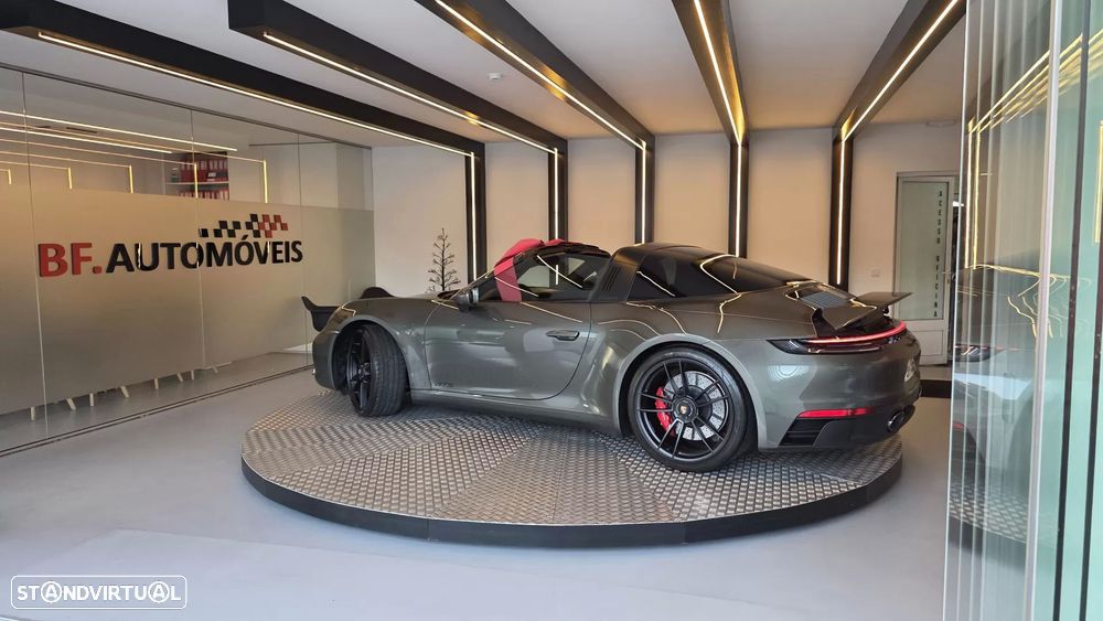 Porsche 911 (992) Targa 4 GTS PDK - 18