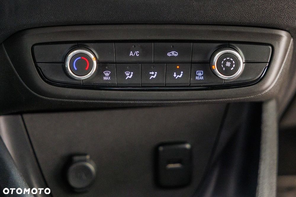 Opel Crossland X - 30