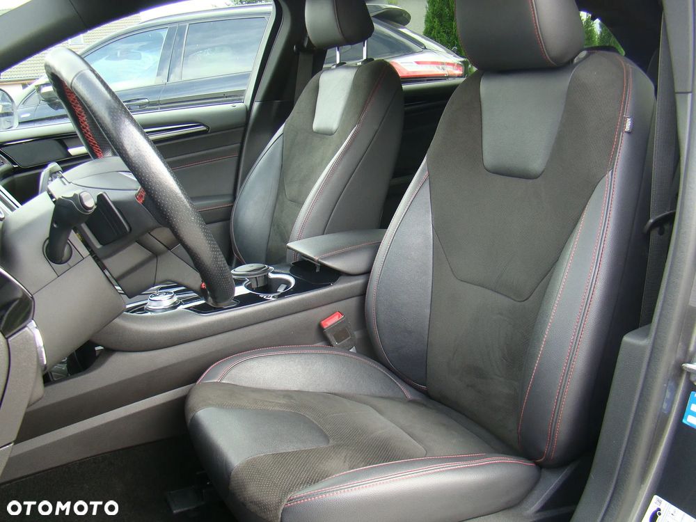 Ford Mondeo 2.0 EcoBlue ST-Line - 24