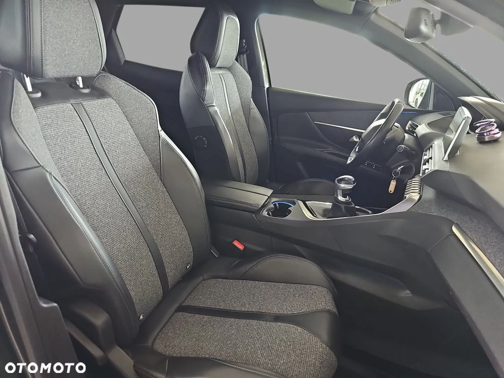 Peugeot 3008 1.5 BlueHDi GT S&S - 14