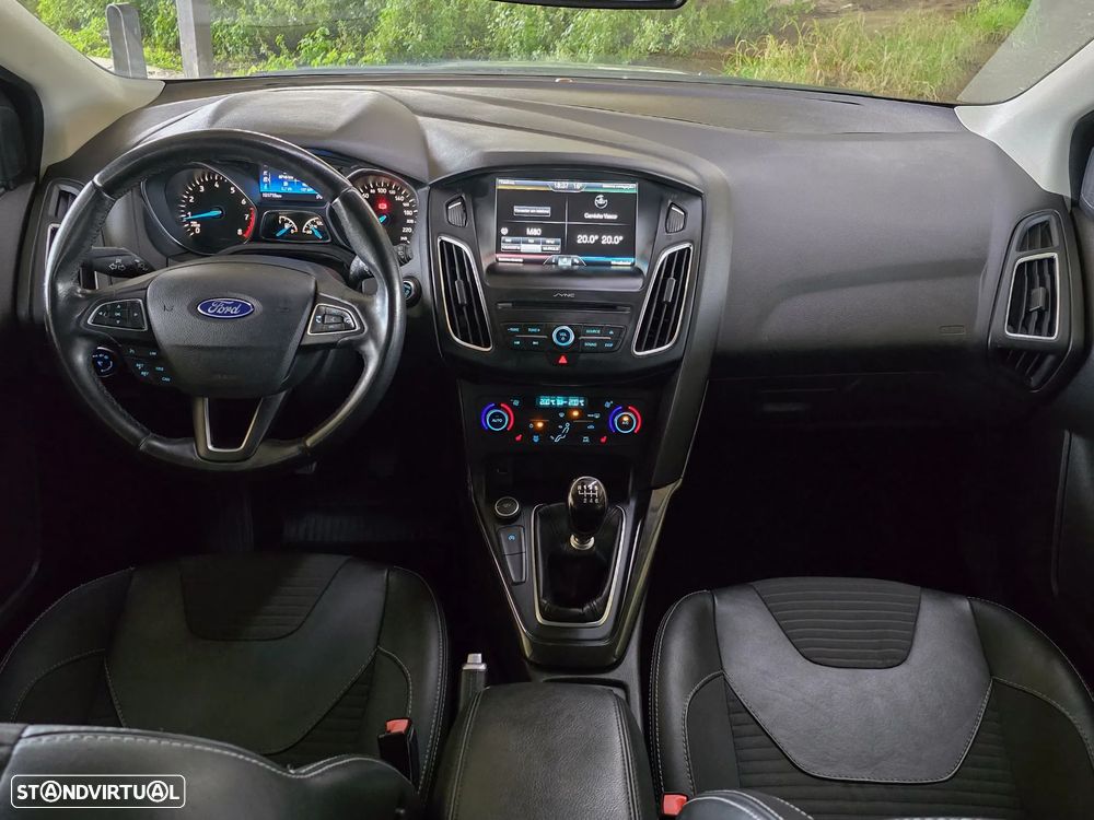 Ford Focus SW 1.0 EcoBoost S&S TITANIUM - 6