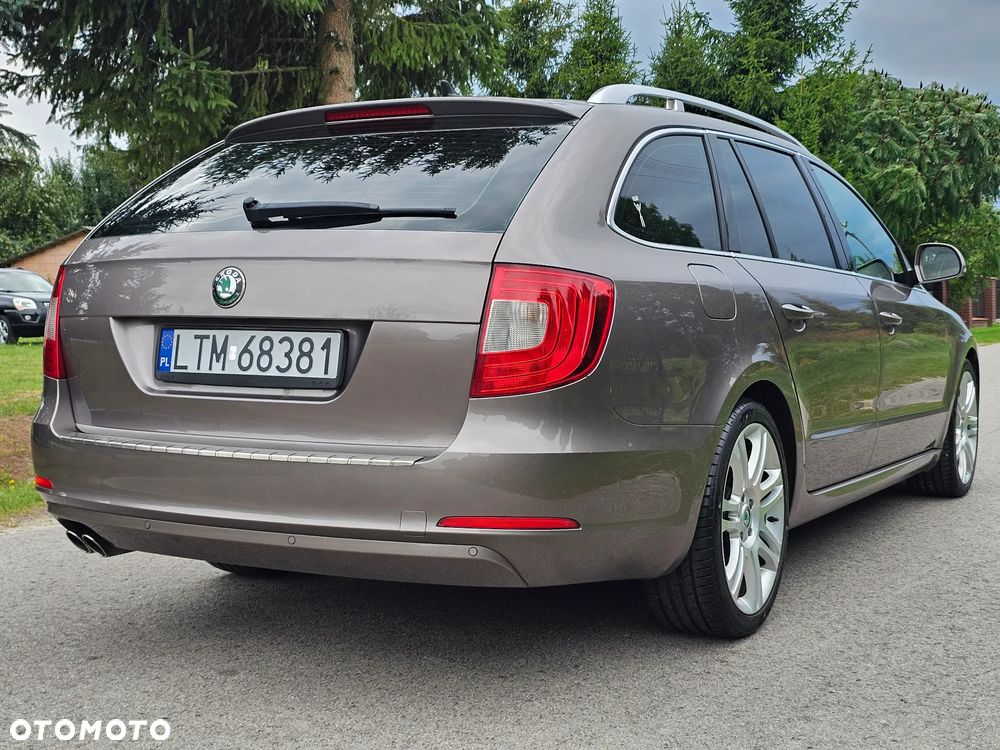 Skoda Superb 2.0 TDI Green tec Elegance - 35