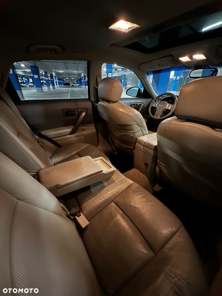 Infiniti FX FX35 - 8