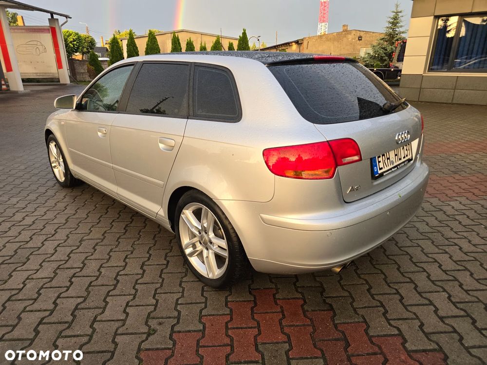 Audi A3 Sportback 1.4 TFSI Ambiente - 9