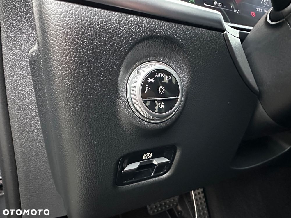 Mercedes-Benz Klasa C 220 d 9G-TRONIC AMG Line - 33