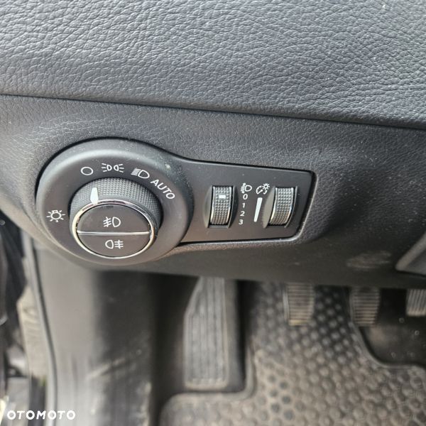 Jeep Compass 1.4 MultiAir Longitude - 24