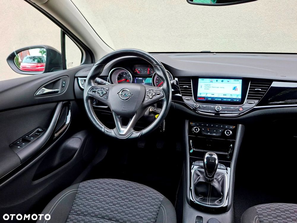 Opel Astra 1.4 Turbo Innovation - 28