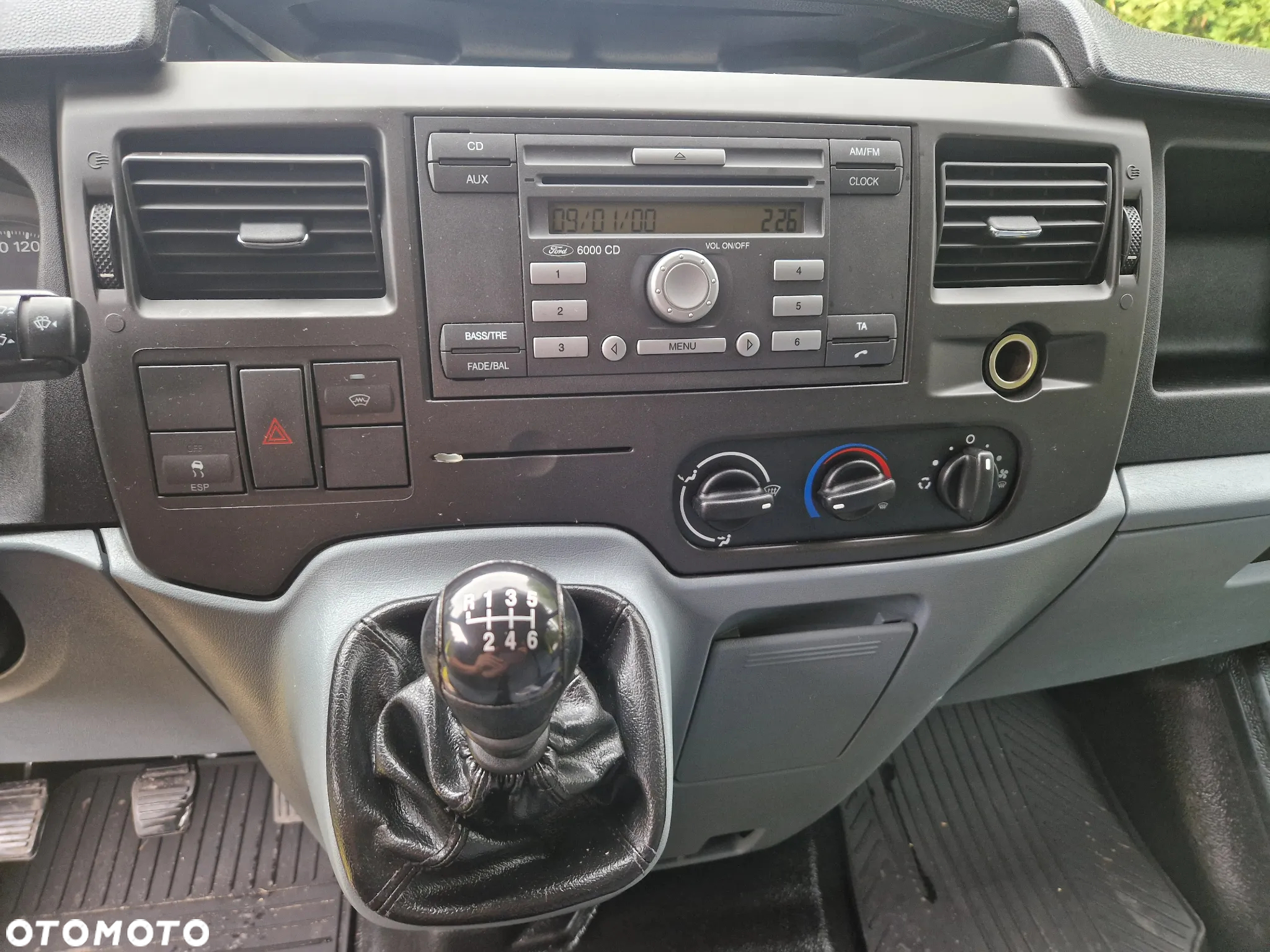 Ford Transit - 12