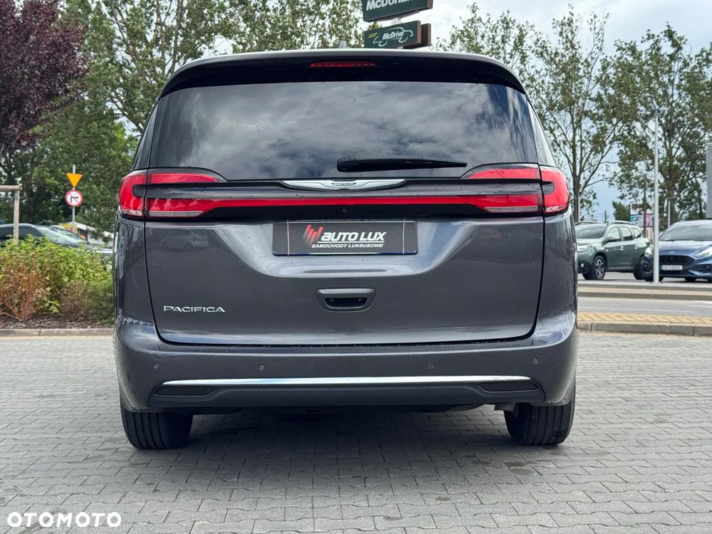 Chrysler Pacifica - 18
