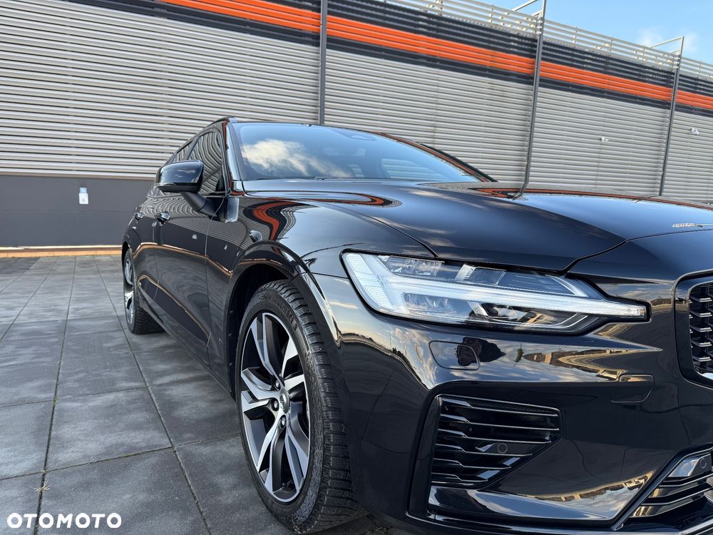 Volvo V60 T6 AWD Plug-In Hybrid Plus Dark - 10