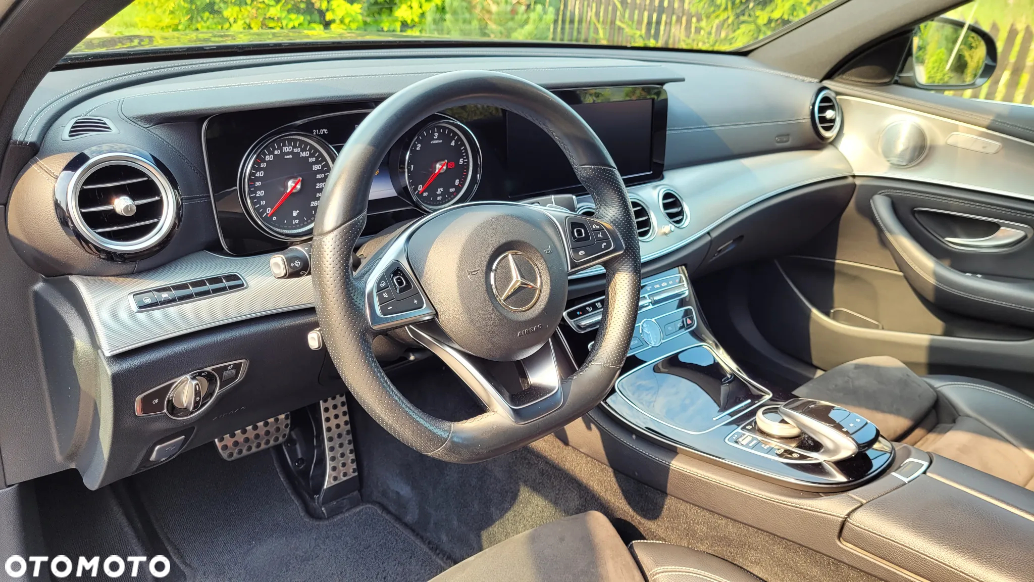 Mercedes-Benz Klasa E 220 d 4-Matic 9G-TRONIC - 10