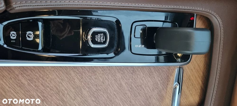 Volvo XC 90 T8 AWD Plus Bright - 19